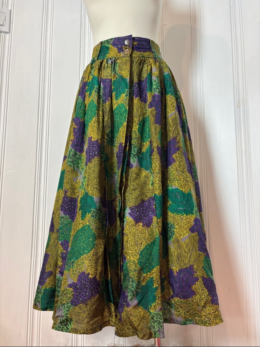 Vintage KT KLAUS THIERSCHMIDT 100% Silk Statement Skirt | Size 8